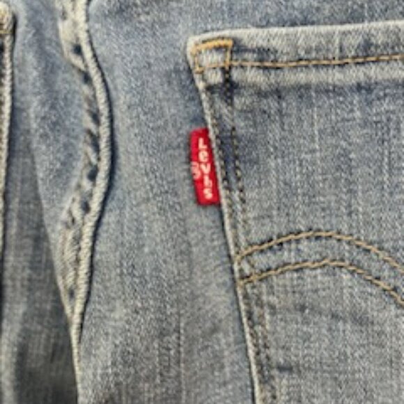 Levis Blue Denim Jeans Classic Straight Women's Sz 8 Distressed - Picture 5 of 7